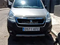 Usado Peugeot Partner Tepee Outdoor 100 CV (73 kW) 2017 Gris / plata Monovolumen