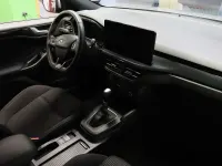 Usado Ford Focus ST-Line 155 CV (114 kW) 2024 Plateado Familiar