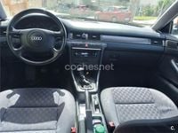 Usado Audi A6 150 CV (110 kW) 1998 Azul Berlina