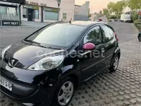 Usado Peugeot 107 68 CV (50 kW) 2008 Negro Utilitario