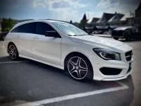 Usado Mercedes CLA180 Shooting Brake AMG line 122 CV (89 kW) 2016 Blanco Familiar