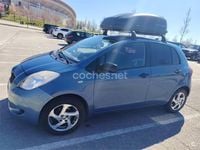 Usado Toyota Yaris Sol 87 CV (63 kW) 2006 Azul Berlina
