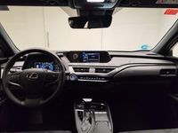 Usado Lexus UX 184 CV (135 kW) 2021 Gris / plata SUV