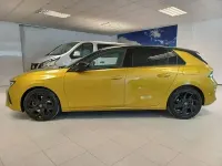 Usado Opel Astra GS Line 181 CV (133 kW) 2023 Amarillo Utilitario