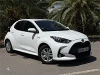 Usado Toyota Yaris Hybrid Plus 116 CV (85 kW) 2021 Blanco Berlina