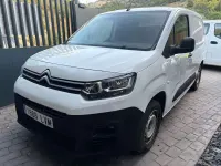 Usado Citroën Berlingo 102 CV (75 kW) 2022 Blanco Monovolumen
