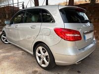 Usado Mercedes B200 136 CV (100 kW) 2015 Gris / plata Monovolumen