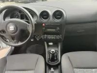 Usado Seat Ibiza Stylance 100 CV (73 kW) 2006 Gris / plata Utilitario