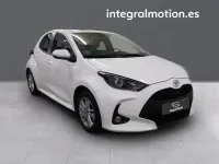 Usado Toyota Yaris Hybrid Business Edition 115 CV (84 kW) 2022 Blanco