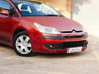 Usado Citroën C4 110 CV (80 kW) 2006 Granate Berlina