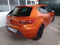 Usado Seat Leon FR 150 CV (110 kW) 2019 Naranja Berlina