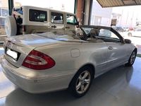 Usado Mercedes CLK200 Avantgarde 163 CV (119 kW) 2005 Gris / plata Descapotable