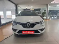 Usado Renault Mégane IV Zen 130 CV (95 kW) 2018 Blanco Berlina