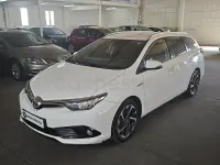 Usado Toyota Auris Hybrid Active 136 CV (100 kW) 2016 Blanco Familiar
