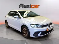 Usado VW Polo Life 95 CV (69 kW) 2023 Blanco Utilitario
