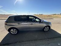 Usado Peugeot 308 Style 120 CV (88 kW) 2017 Gris / plata Berlina