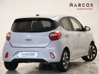Usado Hyundai i10 64 CV (47 kW) 2025 Gris Utilitario