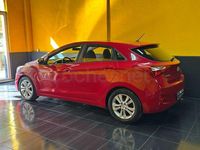 Usado Hyundai i30 110 CV (80 kW) 2012 Rojo Berlina