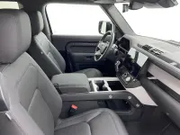 Usado Land Rover Defender S 250 CV (183 kW) 2025 Negro SUV