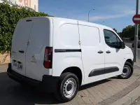 Usado Peugeot Partner Premium 100 CV (73 kW) 2022 Blanco Monovolumen