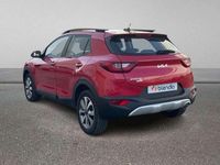 Usado Kia Stonic 101 CV (74 kW) 2024 Rojo SUV