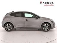 Usado Renault Clio V Techno 143 CV (105 kW) 2025 Gris Berlina