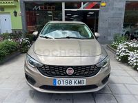 Usado Fiat Tipo Easy 120 HP (88 kW) 2018 Bege Sedan