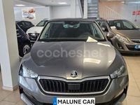 Usado Skoda Scala Ambition 150 CV (110 kW) 2023 Gris / plata Utilitario