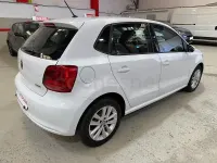 Usado VW Polo Advance 75 CV (55 kW) 2015 Blanco Berlina