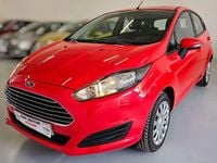 Usado Ford Fiesta Trend 101 HP (74 kW) 2014 Vermelho Citadino