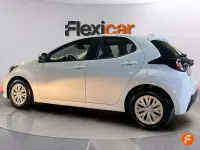 Usado Toyota Yaris Comfort 72 CV (52 kW) 2023 Blanco Utilitario