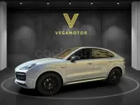 Usado Porsche Cayenne 462 CV (339 kW) 2020 Gris / plata SUV