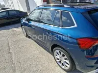 Usado Skoda Kamiq Sport 110 CV (80 kW) 2021 Azul SUV