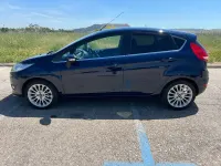 Usado Ford Fiesta Trend 95 CV (69 kW) 2012 Azul Utilitario