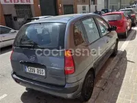 Usado Hyundai Matrix GLS 103 CV (75 kW) 2002 Gris / plata Monovolumen