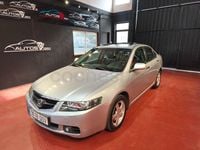 Usado Honda Accord Executive 140 CV (102 kW) 2004 Gris / plata Berlina