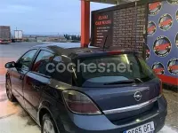 Usado Opel Astra Enjoy 90 CV (66 kW) 2008 Negro Berlina
