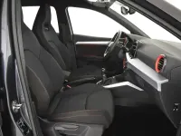 Usado Seat Arona FR 115 CV (84 kW) 2025 Gris/plata SUV