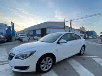 Usado Opel Insignia Selective 136 CV (100 kW) 2017 Blanco Berlina
