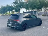 Usado VW Golf VIII GTI 245 CV (180 kW) 2024 Gris Utilitario