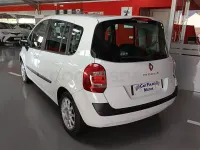 Usado Renault Grand Modus Dynamique 75 CV (55 kW) 2010 Blanco Monovolumen