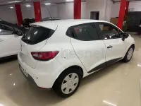 Usado Renault Clio IV Business 75 CV (55 kW) 2015 Blanco Berlina