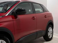 Usado Peugeot 3008 Active 130 CV (95 kW) 2022 Rojo SUV