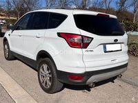 Usado Ford Kuga Trend 120 CV (88 kW) 2019 Blanco SUV