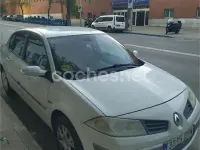 Usado Renault Mégane Dynamique 120 CV (88 kW) 2006 Blanco Berlina