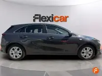 Usado Kia Ceed 136 CV (100 kW) 2023 Gris Utilitario