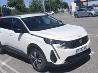 Usado Peugeot 5008 Active 130 CV (95 kW) 2022 Blanco SUV