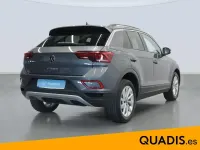 Usado VW T-Roc Life 150 CV (110 kW) 2024 Gris SUV