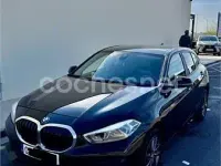 Usado BMW 118 Comfort Edition 136 CV (100 kW) 2023 Negro Utilitario