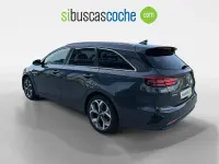 Usado Kia Ceed 140 CV (102 kW) 2019 Gris/plata Utilitario